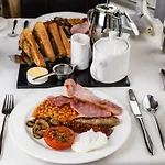 Wheatlands Lodge-windermere - Award Winning - Adult Only - Free Car Park-free Off Site Health Club Access 5*