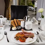 Wheatlands Lodge-windermere - Award Winning - Adult Only - Free Car Park-free Off Site Health Club Access Windermere