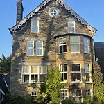 Wheatlands Lodge-windermere - Award Winning - Adult Only - Free Car Park-free Off Site Health Club Access 5* Windermere