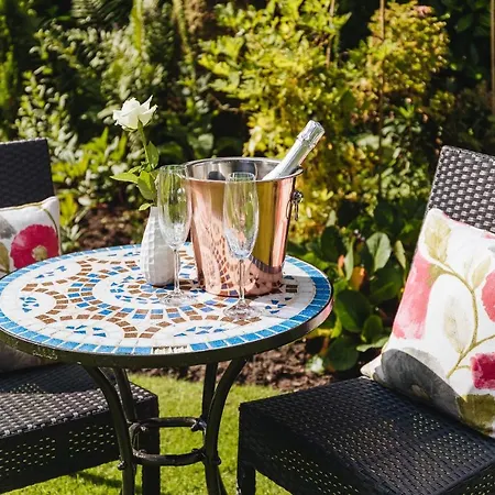 Wheatlands Lodge-windermere - Award Winning - Adult Only - Free Car Park-free Off Site Health Club Access Gasthuis 5*