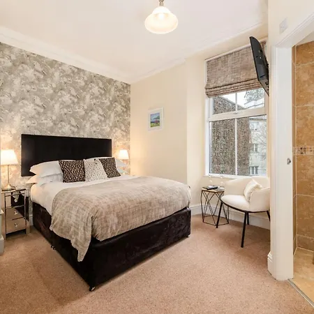 Guest house Wheatlands Lodge-windermere - Of The Year 2024 - Adult Only - Free Car Park 5*