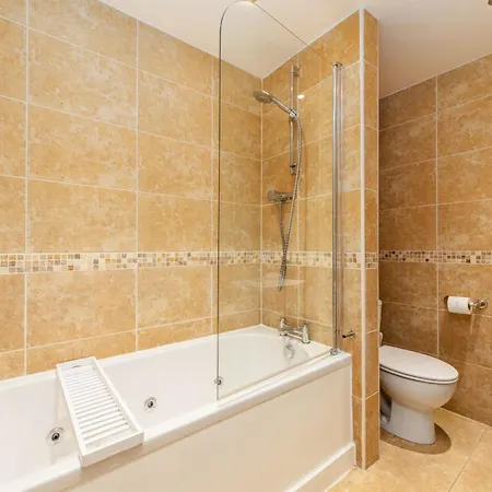 Wheatlands Lodge-windermere - Of The Year 2024 - Adult Only - Free Car Park Guest house Windermere