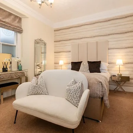 Wheatlands Lodge-windermere - Award Winning - Adult Only - Free Car Park Гостевой дом