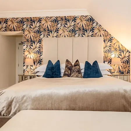 Guest house Wheatlands Lodge-windermere - Of The Year 2024 - Adult Only - Free Car Park 5*