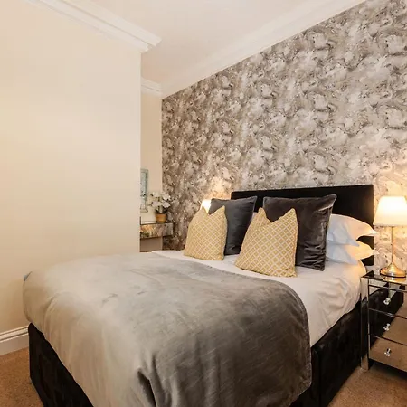 Wheatlands Lodge-windermere - Award Winning - Adult Only - Free Car Park-free Off Site Health Club Access 5* Windermere