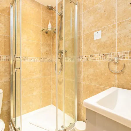 Guest house Wheatlands Lodge-windermere - Of The Year 2024 - Adult Only - Free Car Park 5*