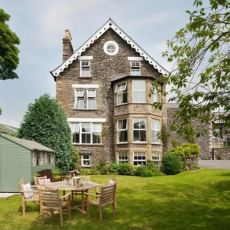 Wheatlands Lodge-windermere - Award Winning - Adult Only - Free Car Park-free Off Site Health Club Access 5*