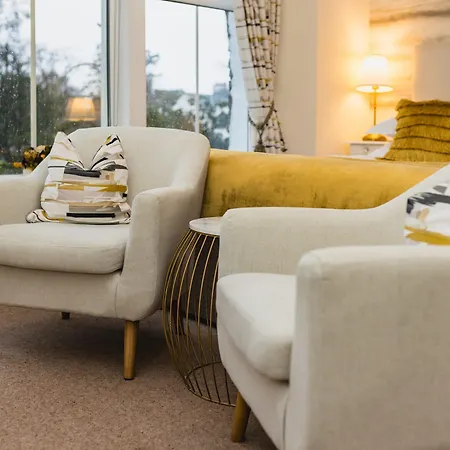 Wheatlands Lodge-windermere - Award Winning - Adult Only - Free Car Park-free Off Site Health Club Access Gasthuis