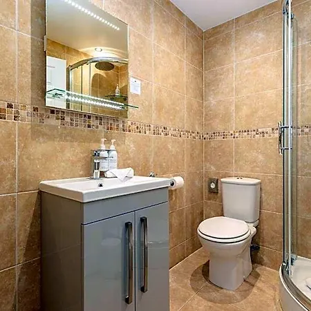 Wheatlands Lodge-windermere - Award Winning - Adult Only - Free Car Park Affittacamere