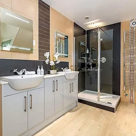 Wheatlands Lodge-windermere - Award Winning - Adult Only - Free Car Park 5*