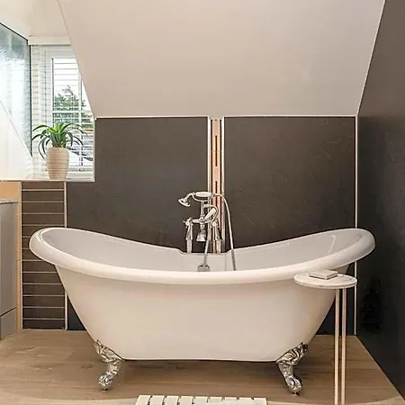 Wheatlands Lodge-windermere - Award Winning - Adult Only - Free Car Park 5*
