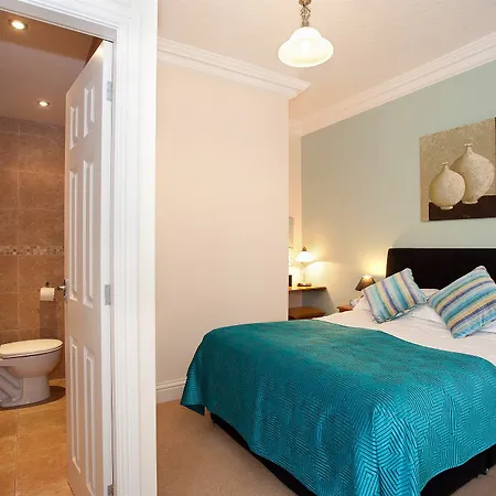 Wheatlands Lodge-windermere - Award Winning - Adult Only - Free Car Park-free Off Site Health Club Access Gasthuis