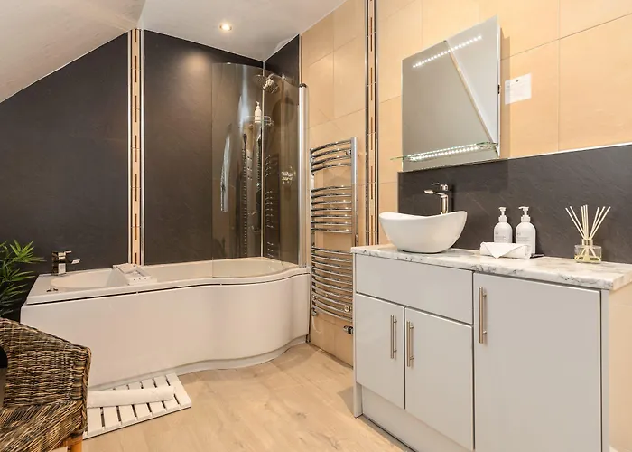 Penzion Wheatlands Lodge-windermere - Award Winning - Adult Only - Free Car Park-free Off Site Health Club Access 5*